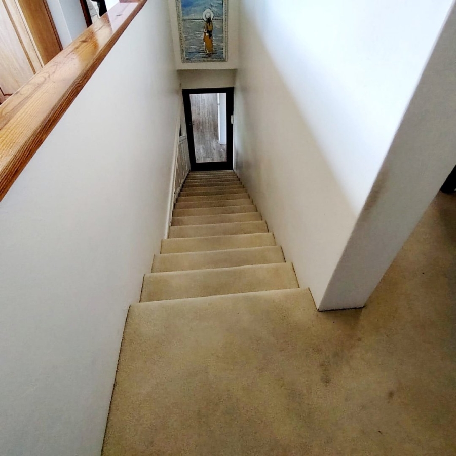 5 Bedroom Property for Sale in Beacon Bay Eastern Cape